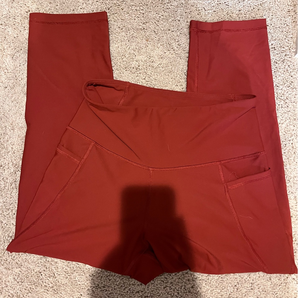 Old Navy Active Red Cropped Leggings